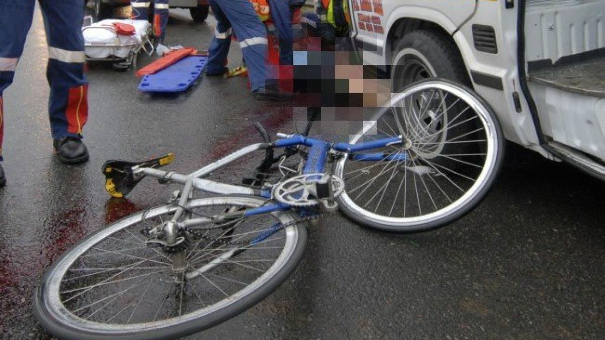 Un bărbat a murit după ce a fost accidentat, în timp ce circula cu bicicleta, de un şofer băut