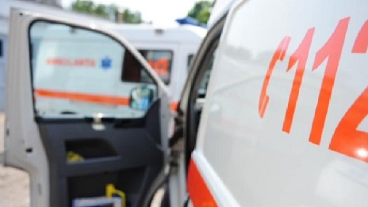 Incident teribil în Bistriţa-Năsăud! O mamă şi fiica ei de 10 ani au fost rănite într-un accident rutier 
