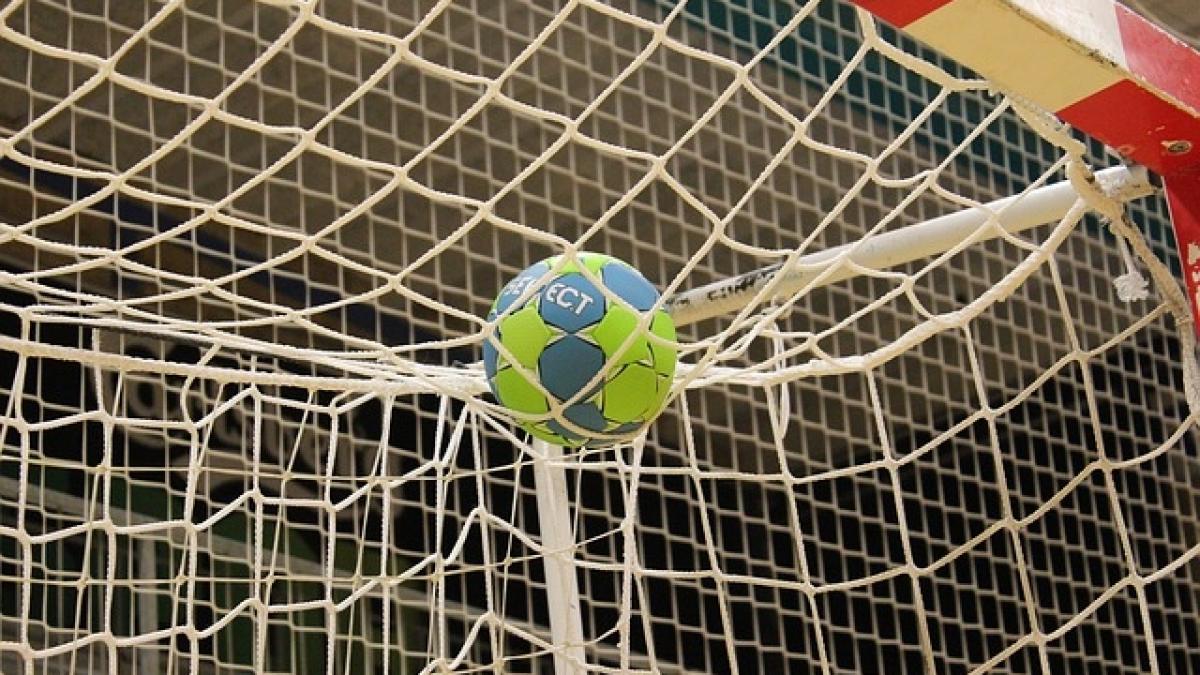 Liga Campionilor la handbal masculin. Victorie la limită pentru Dinamo Bucureşti