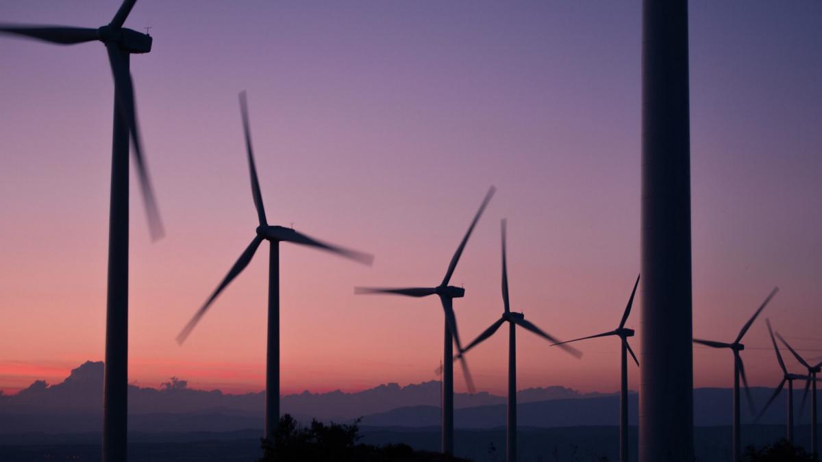 UE ridică miza pe eficienţă şi energie regenerabilă
