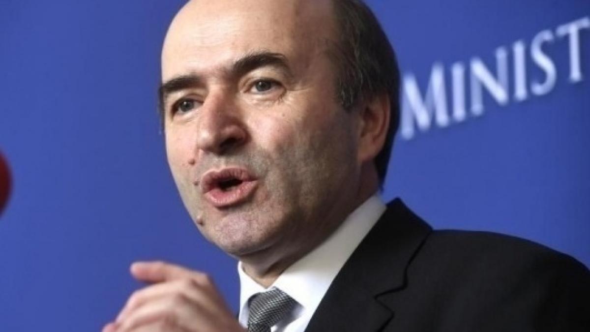 Toader susține că nu a vorbit cu Dragnea despre remaniere