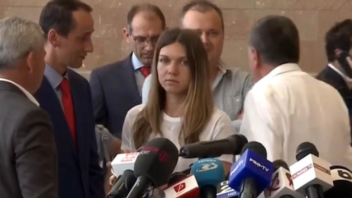 Simona Halep: Sper ca accidentarea să nu fie gravă şi să pot juca la Moscova şi la Turneul Campioanelor