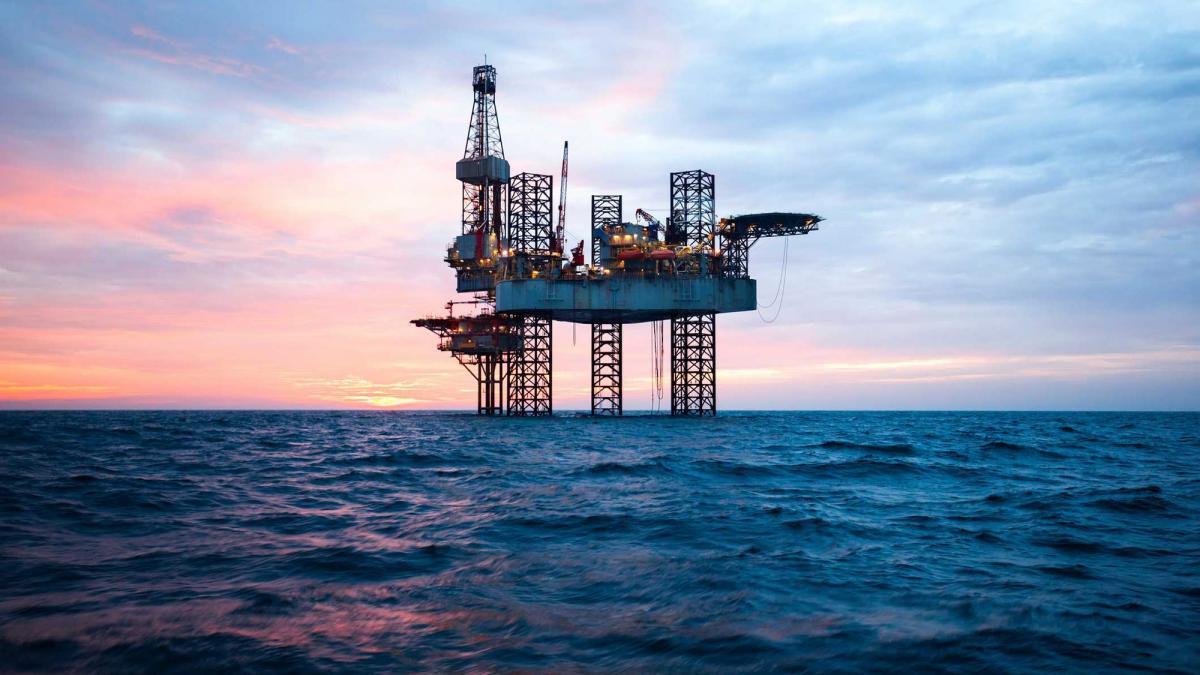 România ar pierde miliarde de dolari dacă petroliştii fug de la Marea Neagră