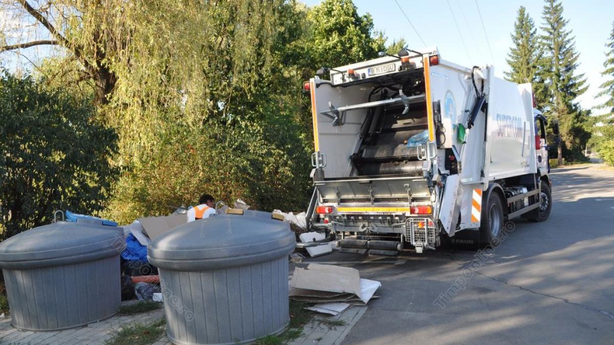Caz şocant în Reşiţa! Un bătrân de la un azil a fost accidentat mortal de maşina care colecta gunoiul
