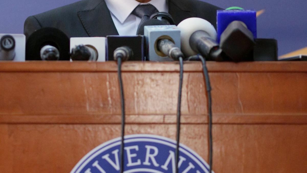 Toader a intrat în concediu şi se joacă pe Facebook