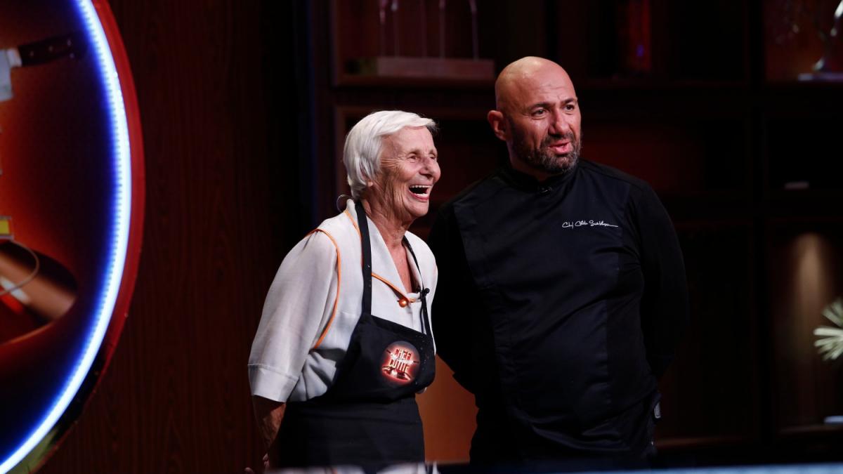 ”Chefi la cuțite”: lider detașat de piață cu ediția de luni seară, Chef Scărlătescu a ales un bucătar ”de aur” în echipa sa
