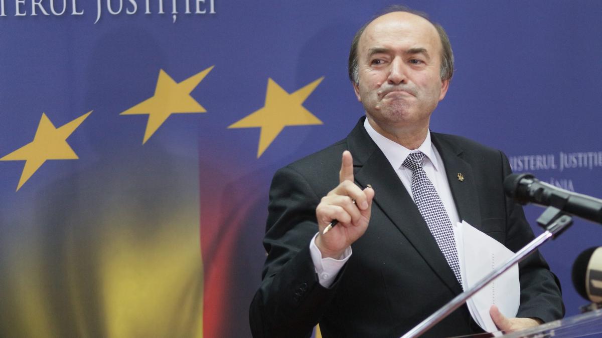 Tăriceanu îşi ia mâna de pe Tudorel Toader