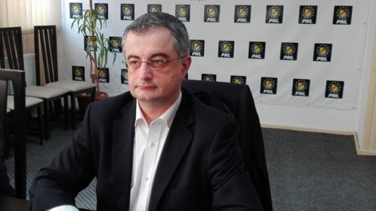 PNL va ataca la CCR proiectul de lege privind declasificarea unor documente