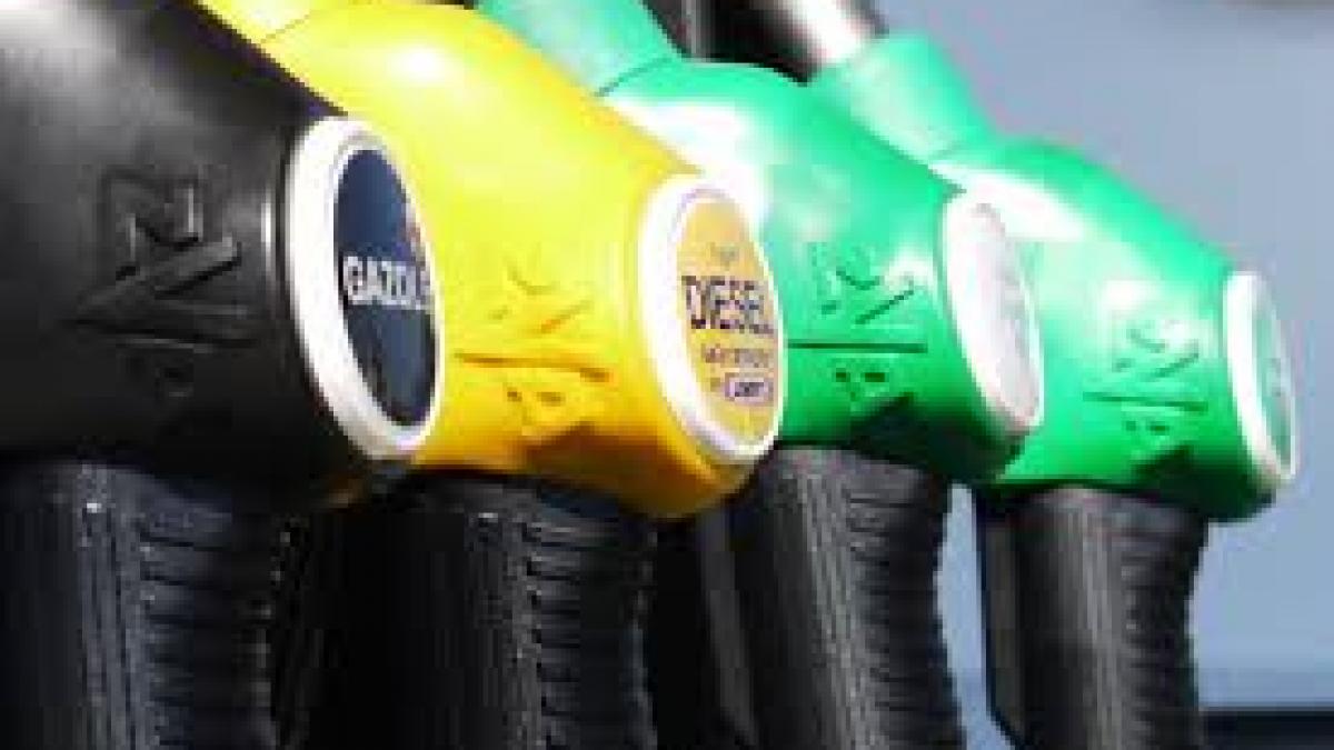 Guvernul francez nu va renunța la scumpirea carburanților, în ciuda protestelor
