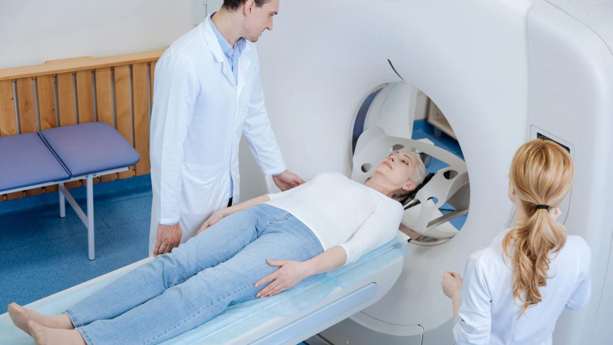 Furnizorii de servicii medicale din privat, luaţi la puricat