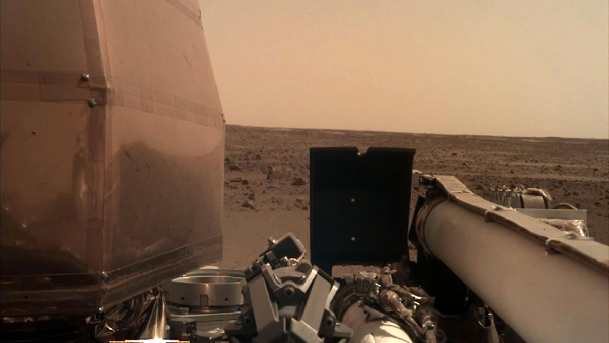 VIDEO Sonda robotică InSight, omagiu pentru trupa Goodbye to Gravity 