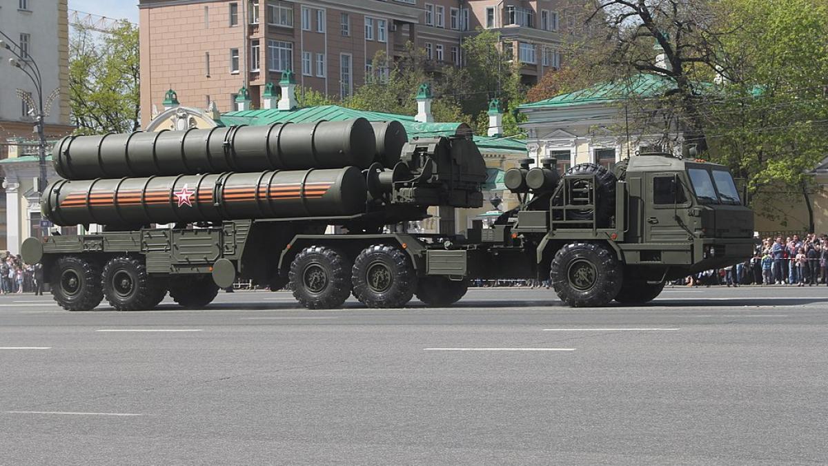 Al patrulea batalion de sisteme de rachete S-400 a intrat în serviciu în Crimeea