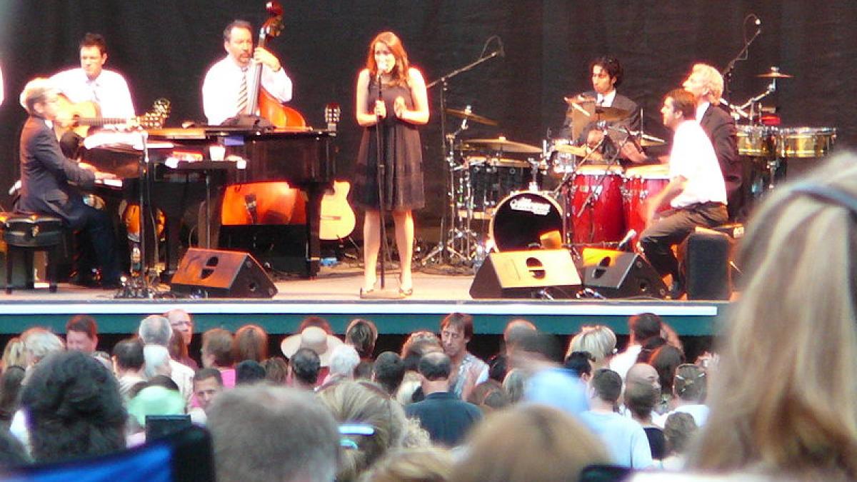 Pink Martini, concerte la Bucureşti în weekend