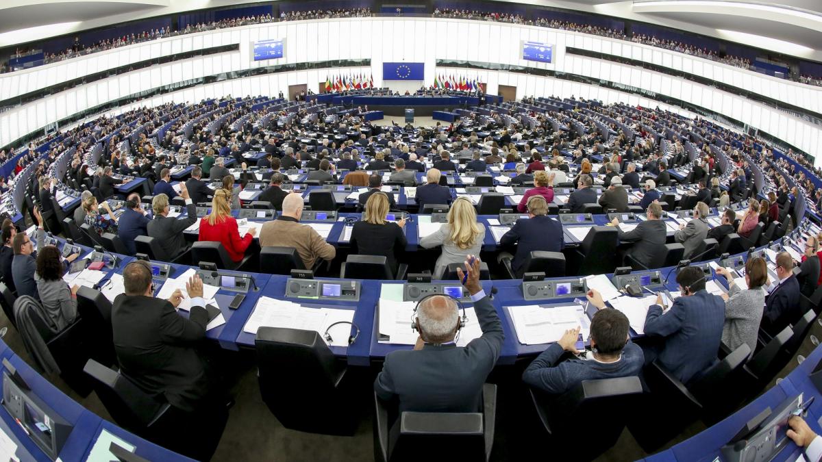 Parlamentul European solicită admiterea IMEDIATĂ a României în Schengen 