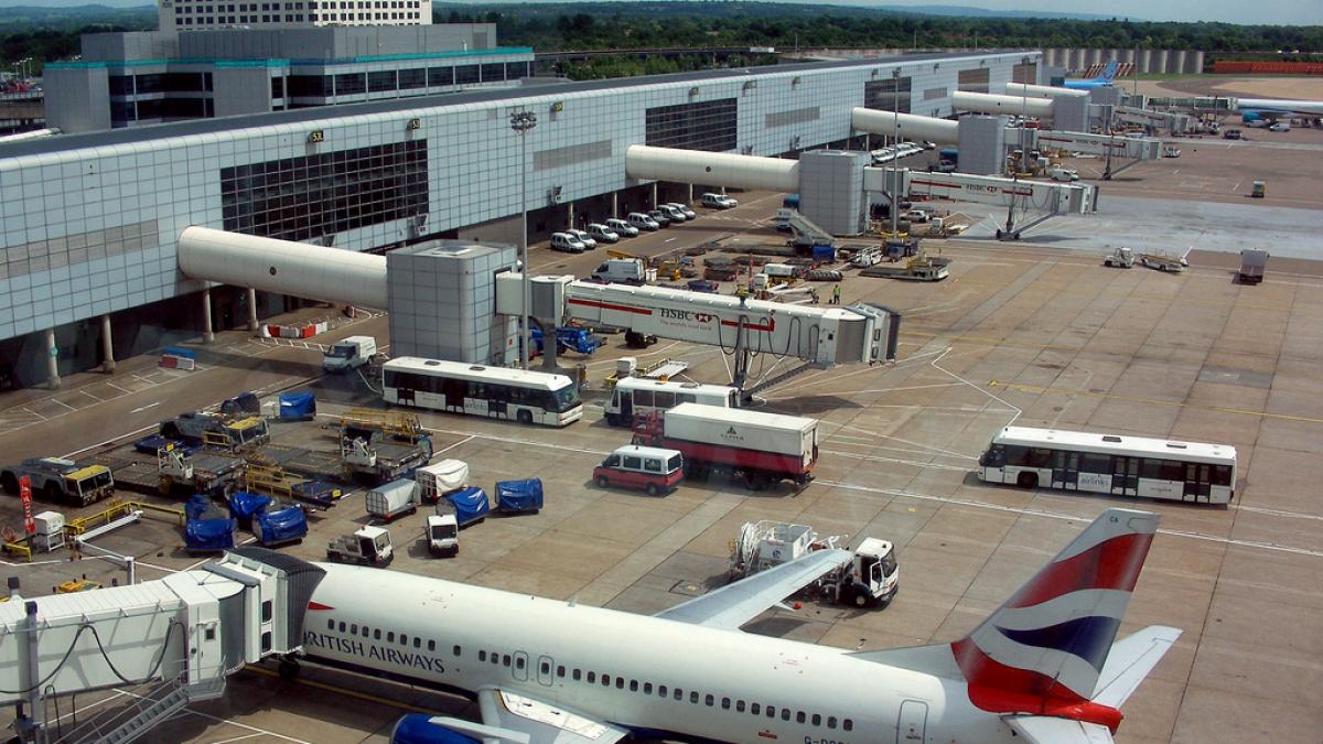 Aeroportul internaţional Gatwick, paralizat de drone