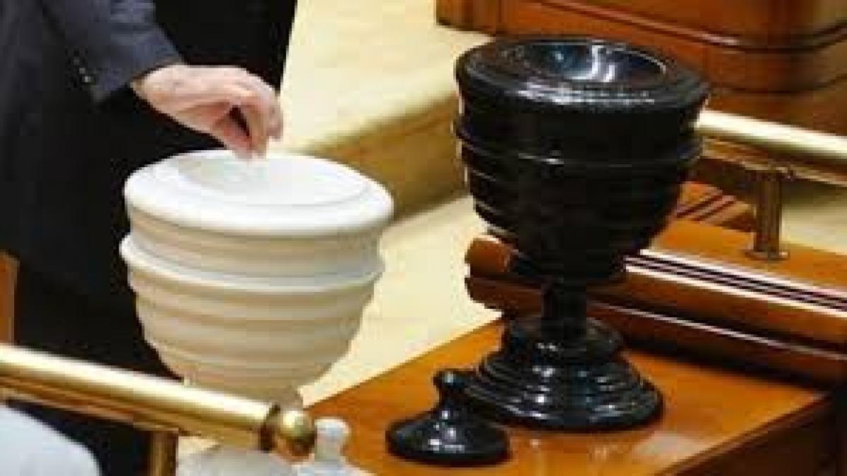 Parlament: A început votul pe moţiunea de cenzură