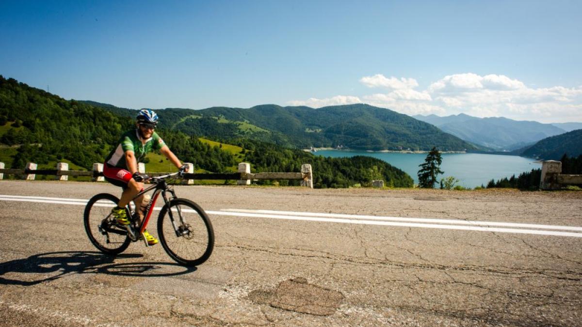 Olanda, țara cu 5 milioane mai multe biciclete decât rezidenți, va plăti bicicliștii care fac naveta