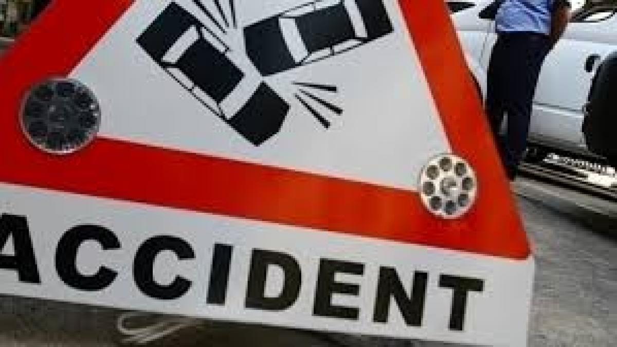 Circulație blocată pe DN 7, în uma unui accident