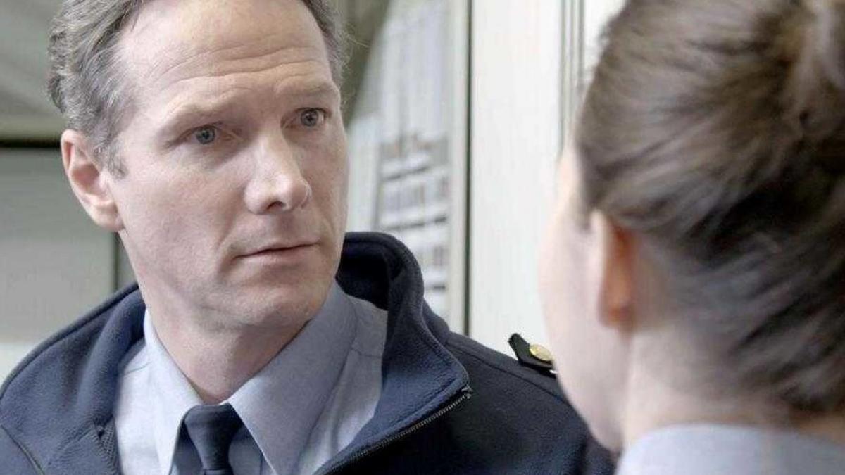 Un actor a fost urmărit şi admonestat verbal în metrou de o admiratoare supărată pe personajul său