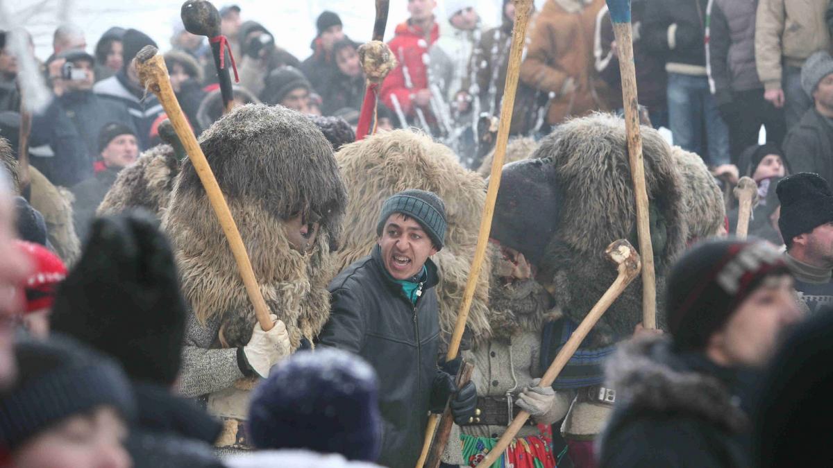 Sărbători tradiționale  aruncate-n lupta politică