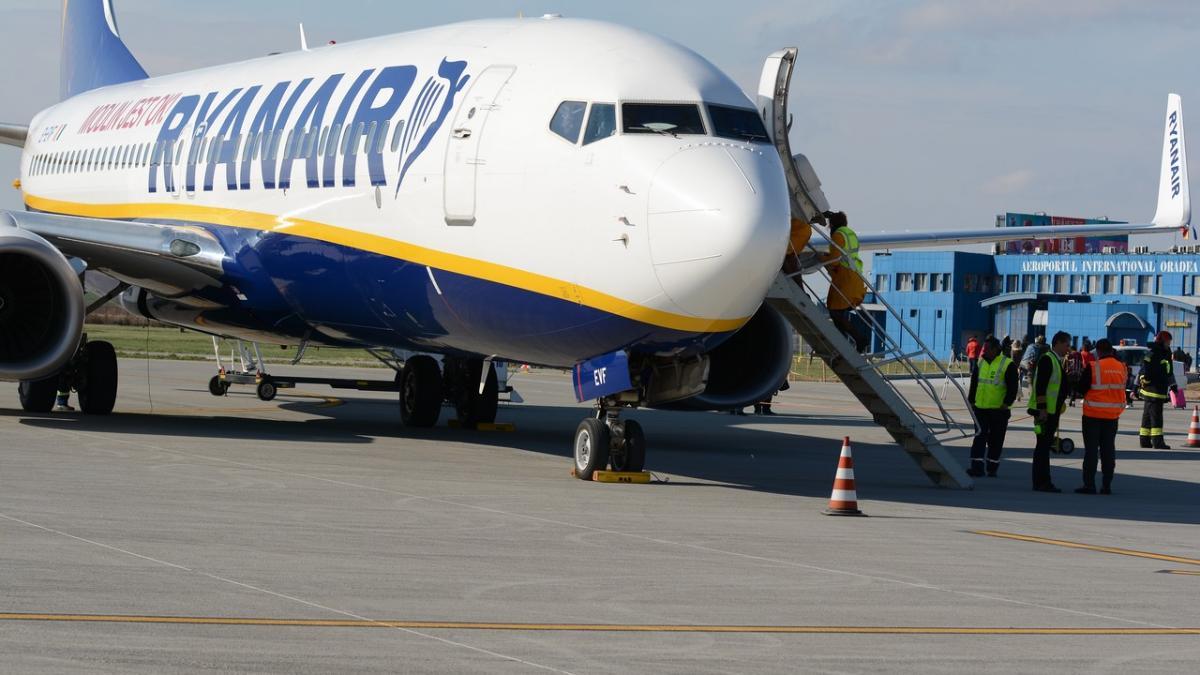 Aterizare de URGENȚĂ la Timișoara. Cursa Ryanair a fost oprită din cauza condiţiilor meteo nefavorabile 