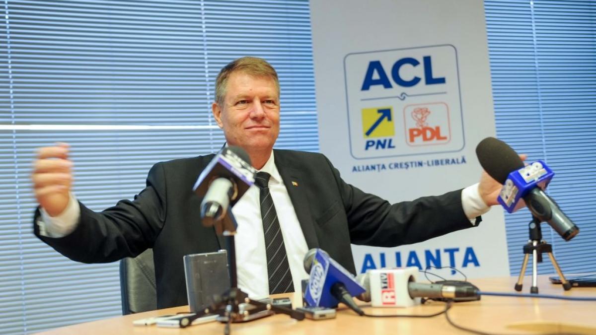 Legături periculoase și practici asemănătoare între familia Iohannis și cea a procuroarei care i-a dat NUP președintelui