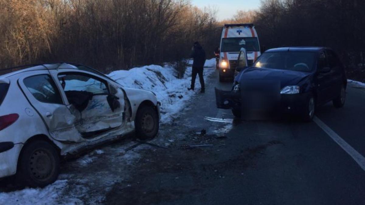 Impact devastator între două autoturisme pe Drumul Județean 546