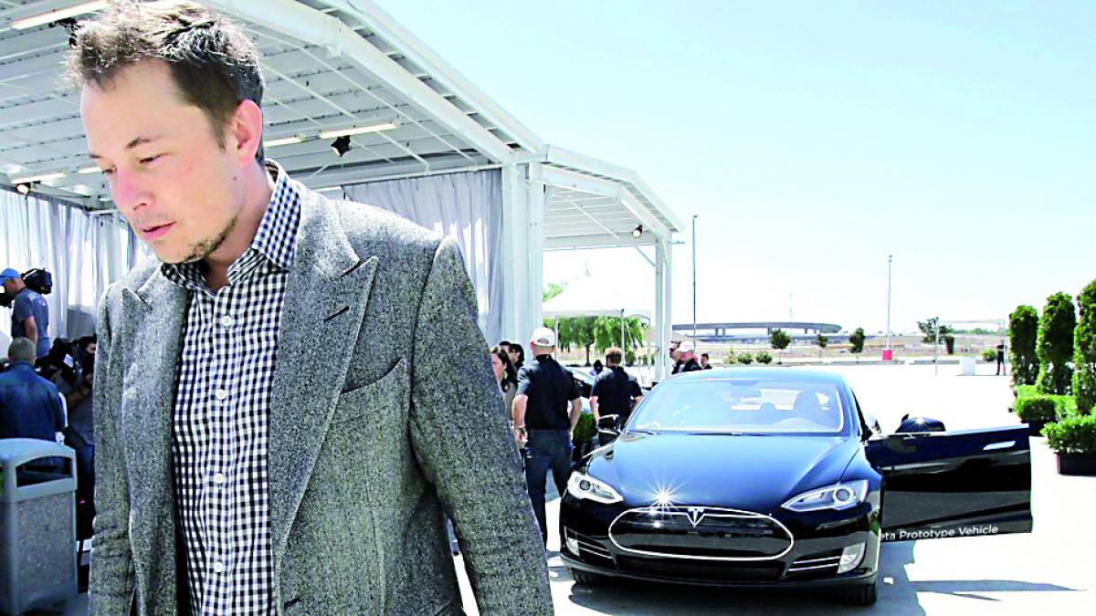 Tesla concediază 7% dintre angajați, dar majorează producția la Model 3
