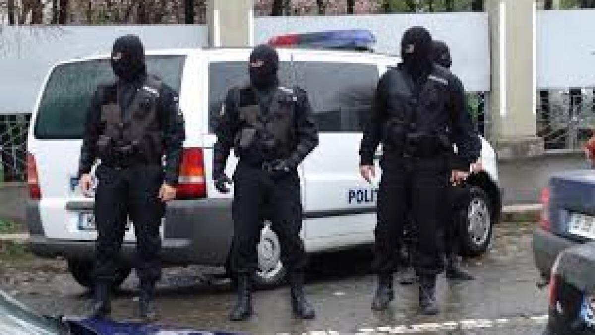Trei bărbaţi prinşi în Vama Borş cu 17 kg de canabis
