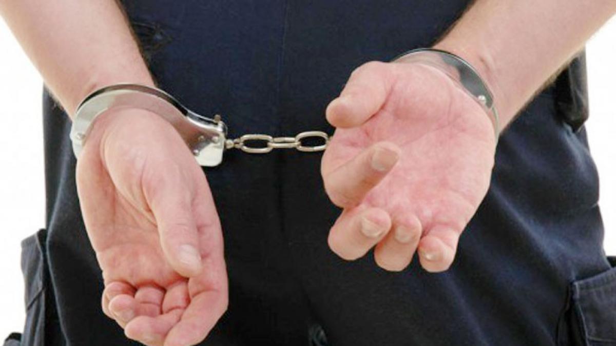 Focuri de armă, trase în Bucureşti, pentru prinderea unui suspect de furt