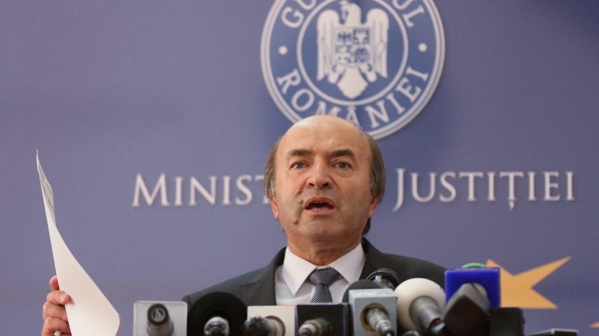 Ministrul Justiţiei: Şi procurorii vor putea contesta achitările date de completuri constituite nelegal, în baza OUG