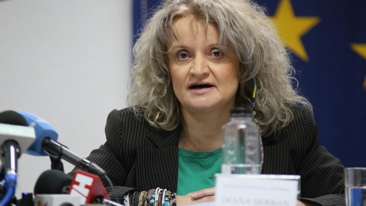 Românii consumă droguri de la 10 ani