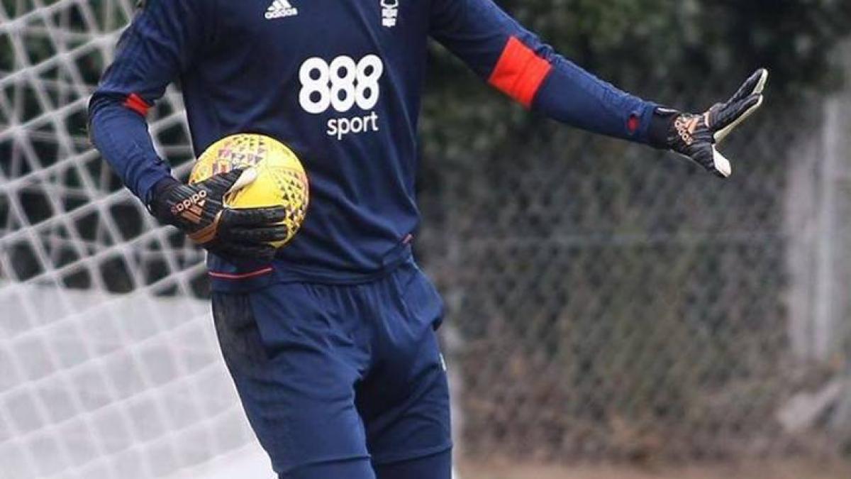Fanii lui Notthingham Forest i-au scandat numele lui Costel Pantilimon 