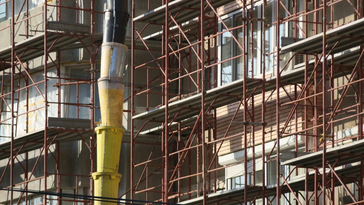 Constructorii, demolaţi de pesimism
