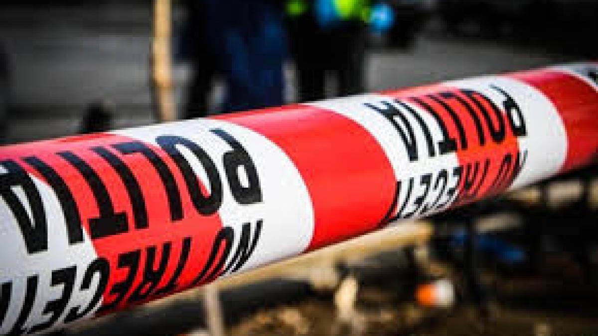 Un minor şi un bărbat de 31 de ani, arestaţi pentru că ar fi violat o bătrână de 76 de ani