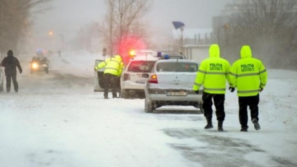 Atenţie şoferi! Traficul pe DN 67C Novaci-Rânca, închis din cauza viscolului