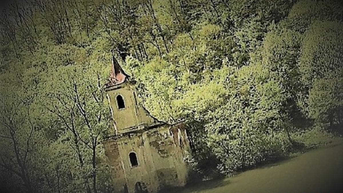 Lacul blestemat din Hunedoara despre care puţini au curajul să vorbească