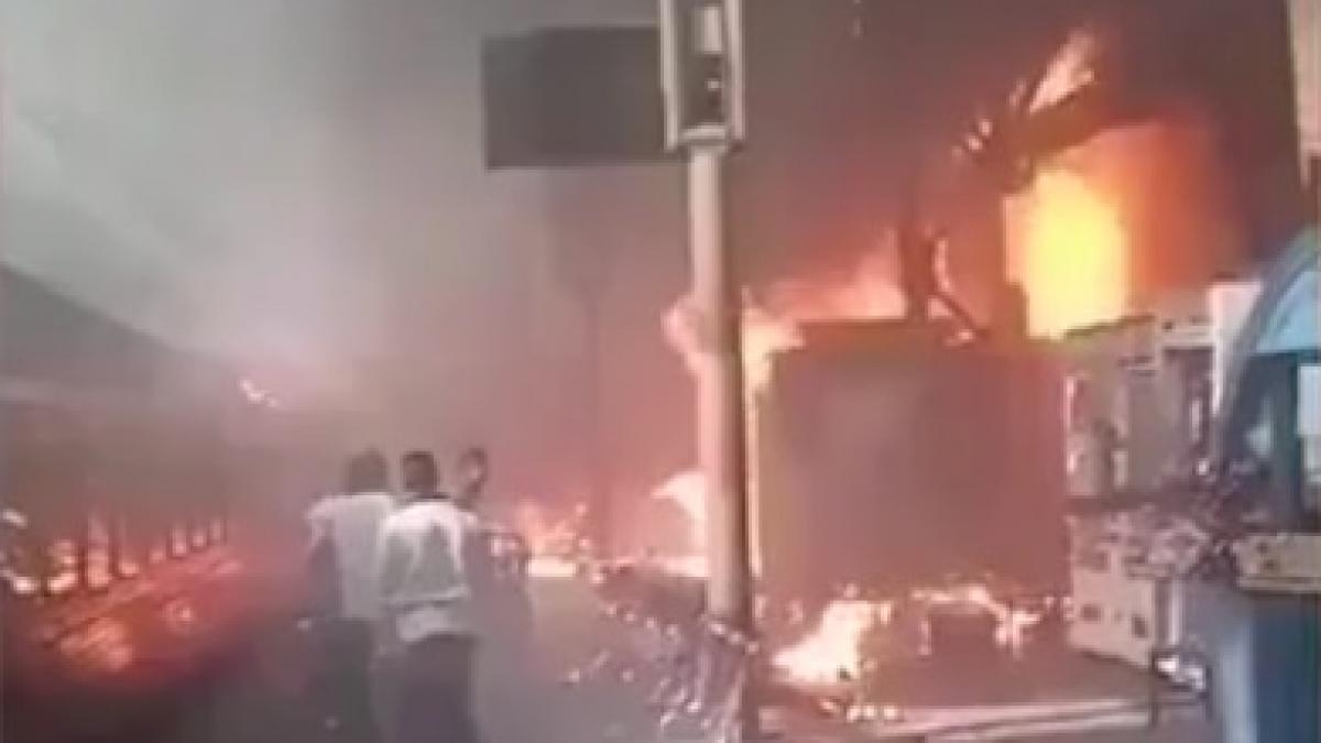 Video - Tragedie feroviară în Egipt. Cel puţin 20 morţi după ce un tren s-a lovit de o barieră 