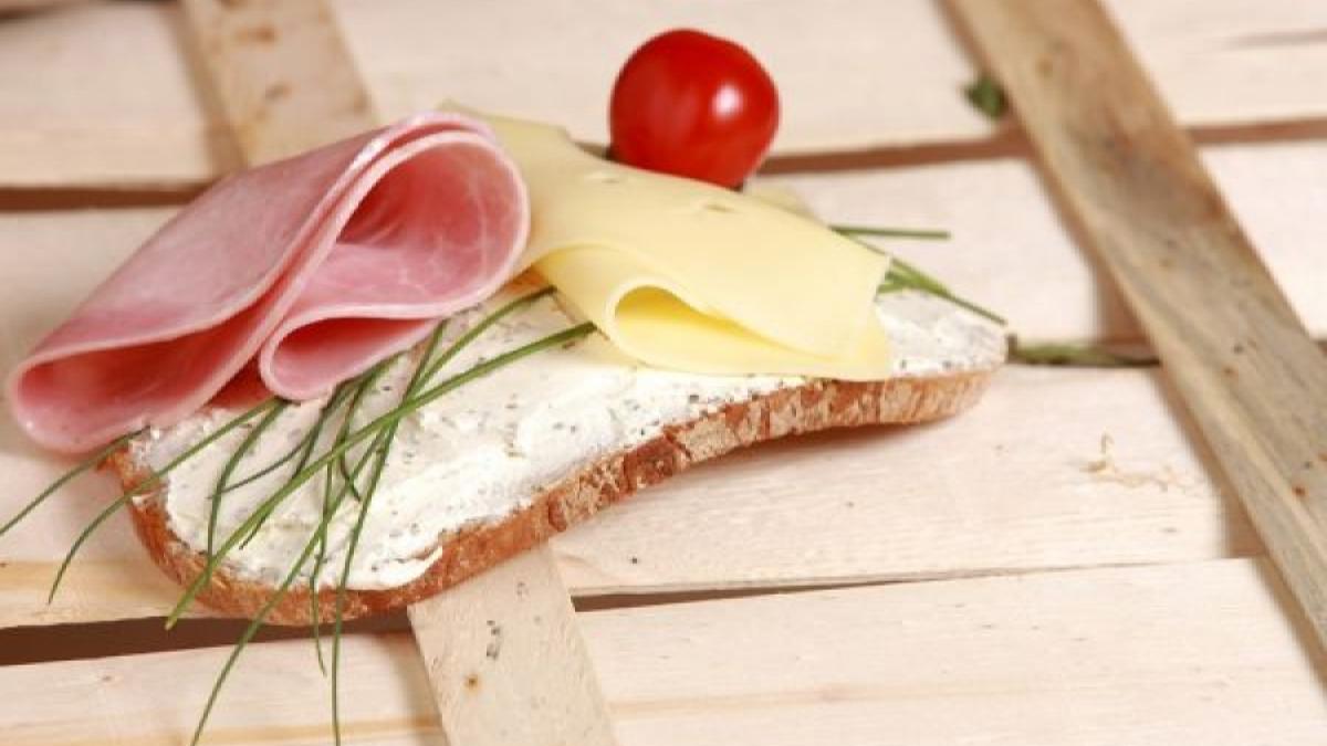 Câte calorii trebuie să consumăm pe zi în funcţie de vârstă