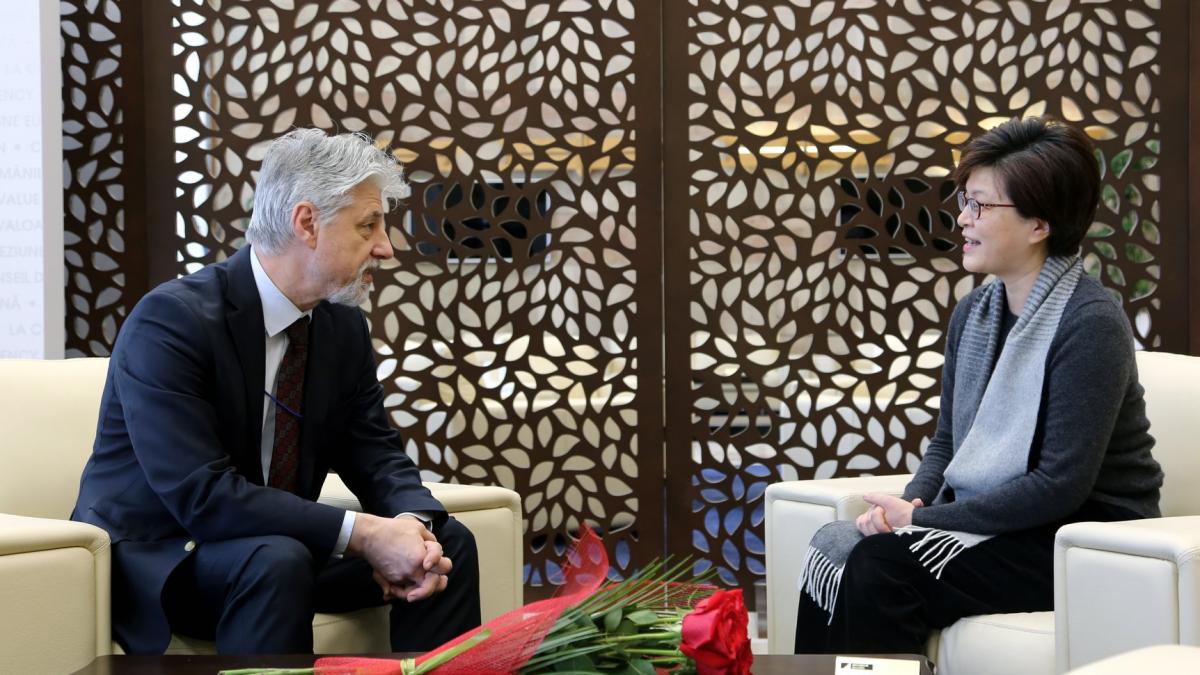 Noul ambasador al Chinei a ajuns la Bucureşti