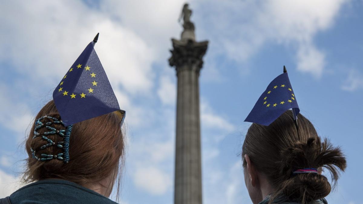 Britanicii și UE, spre un Brexit amânat