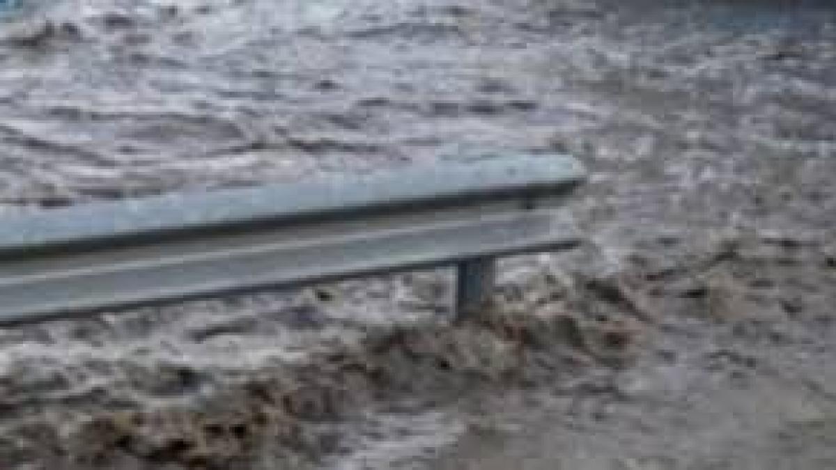 Alertă de la hidrologi! Cod galben de inundaţii pe râurile Cavnic şi Lăpuş, în următoarele ore