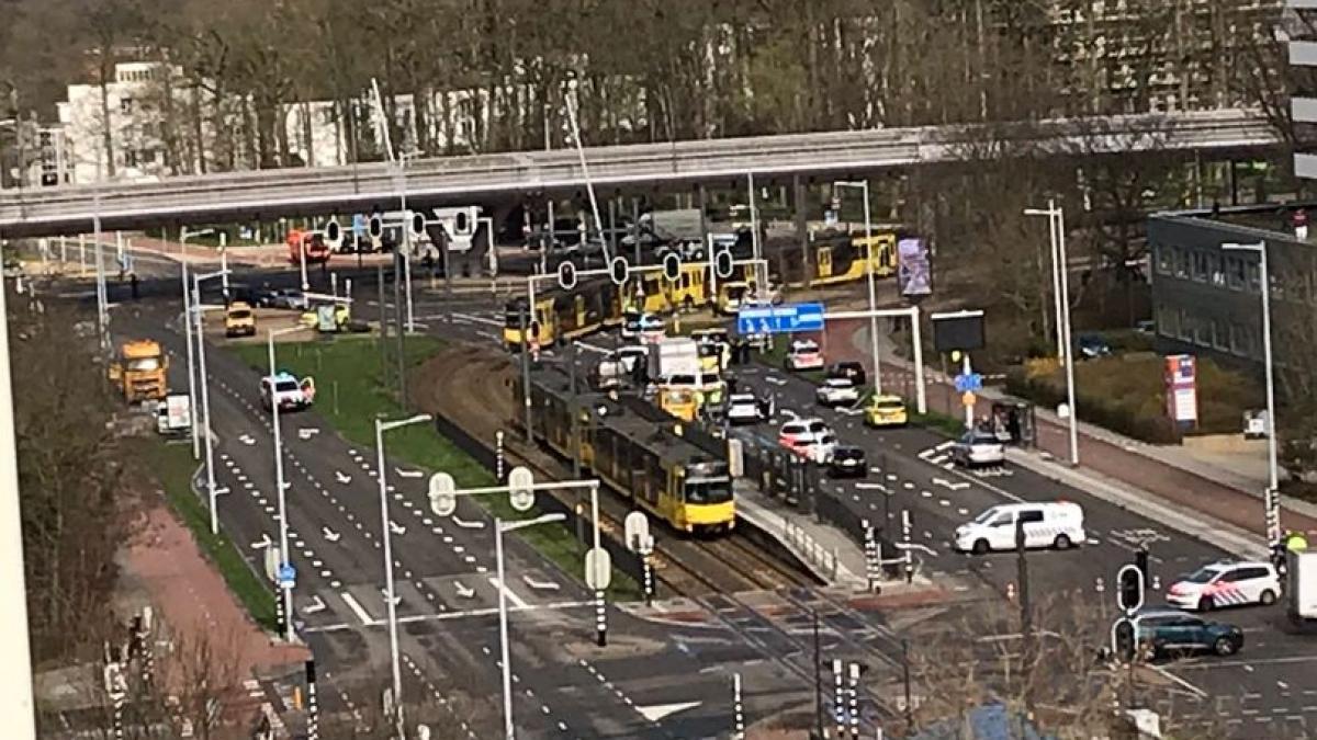 Update - Alertă teroristă în Olanda! Trei oameni au fost ucişi în urma unui atac armat într-un tramvai