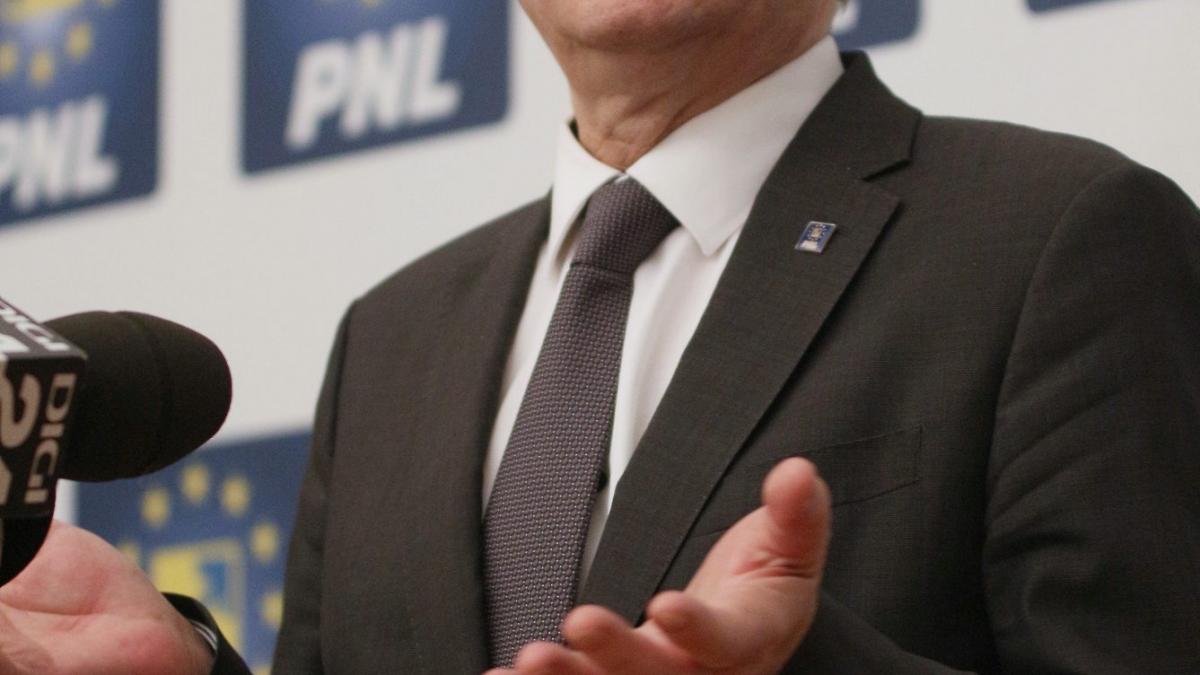 PNL a comis-o din nou. Fuziune cu partiduleţul “copiilor de bani gata şi de securişti”