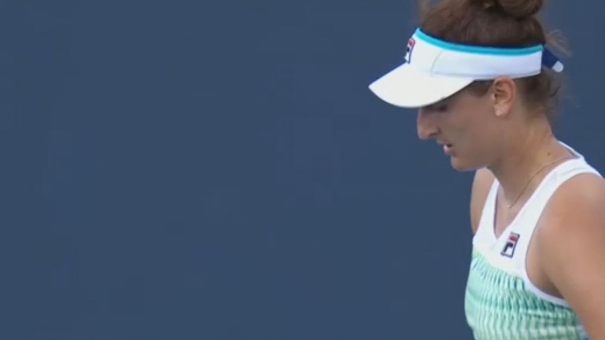 Irina Begu, învinsă de Bianca Andreescu după ce a ratat o minge de meci