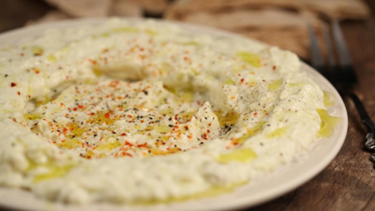 Reţeta zilei: Salată de vinete cu iaurt