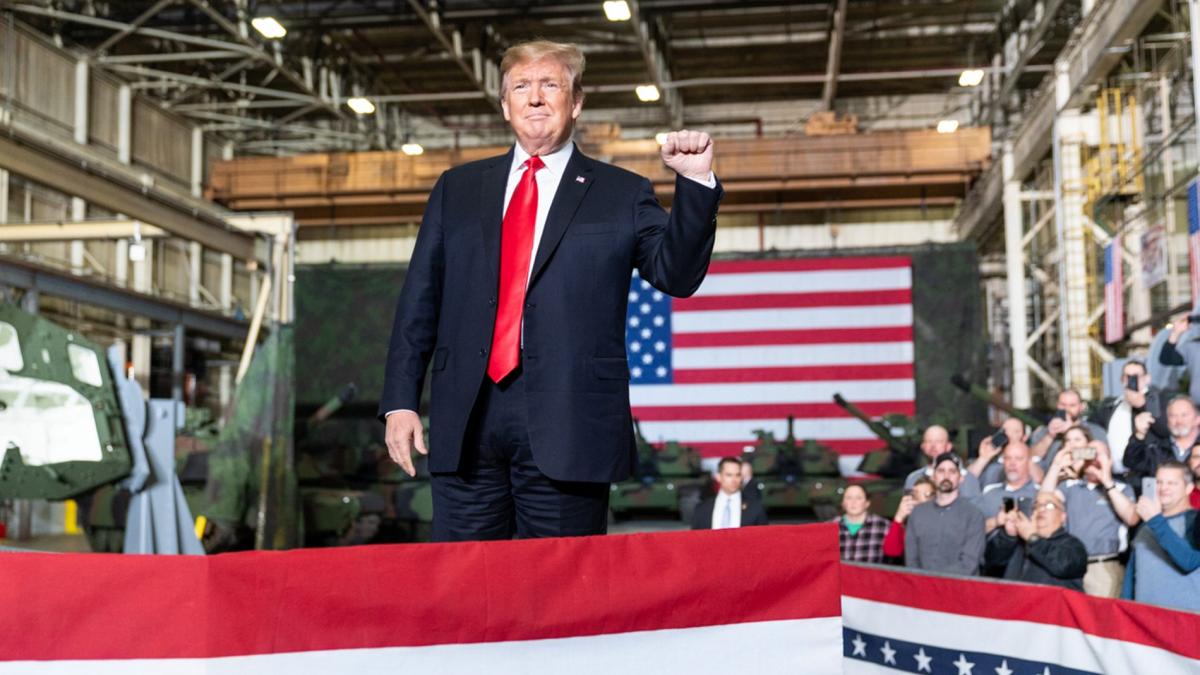Trump, exonerat de „complicitate” cu Rusia