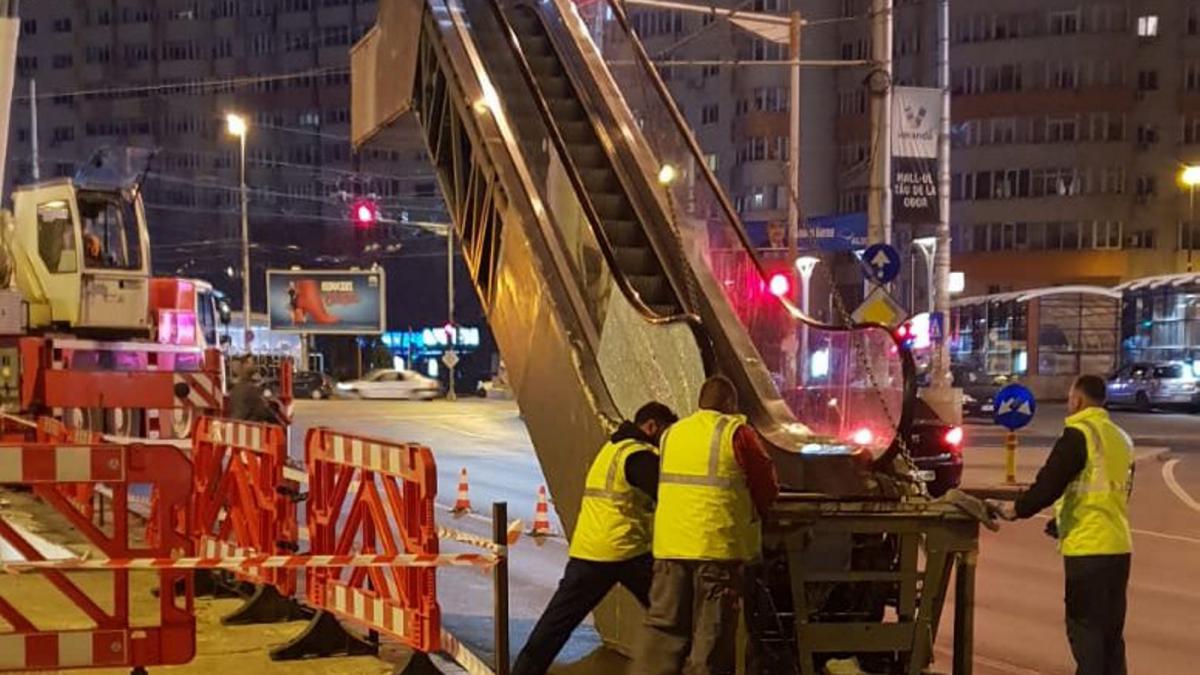 Scări rulante de 100.000 de euro bucata
