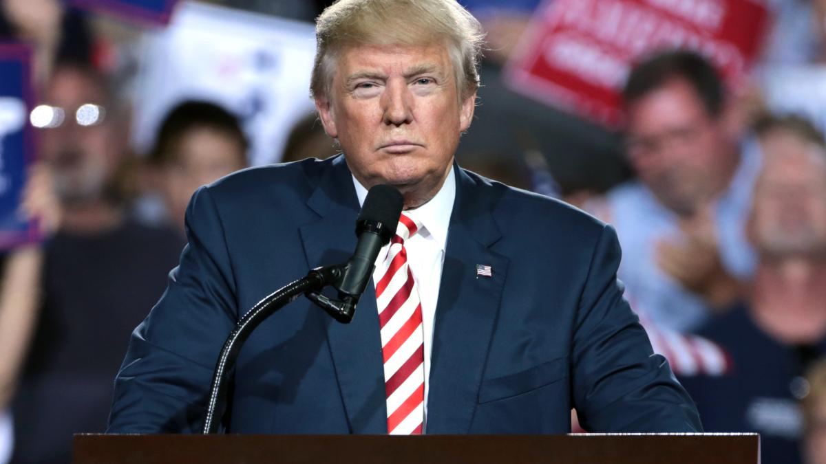 Donald Trump, acuzat că a încălcat legea dreptului de autor într-o postare pe Twitter