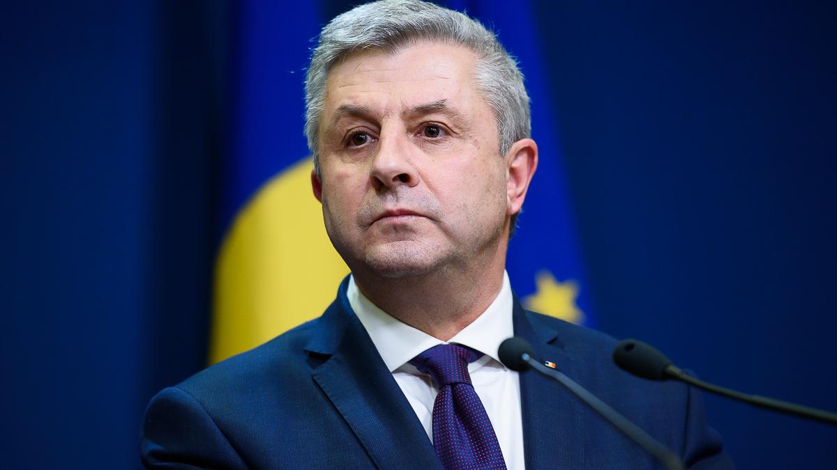 Florin Iordache: Guvernul nu a reuşit să implementeze deciziile constituţionale în privinţa Codurilor penale